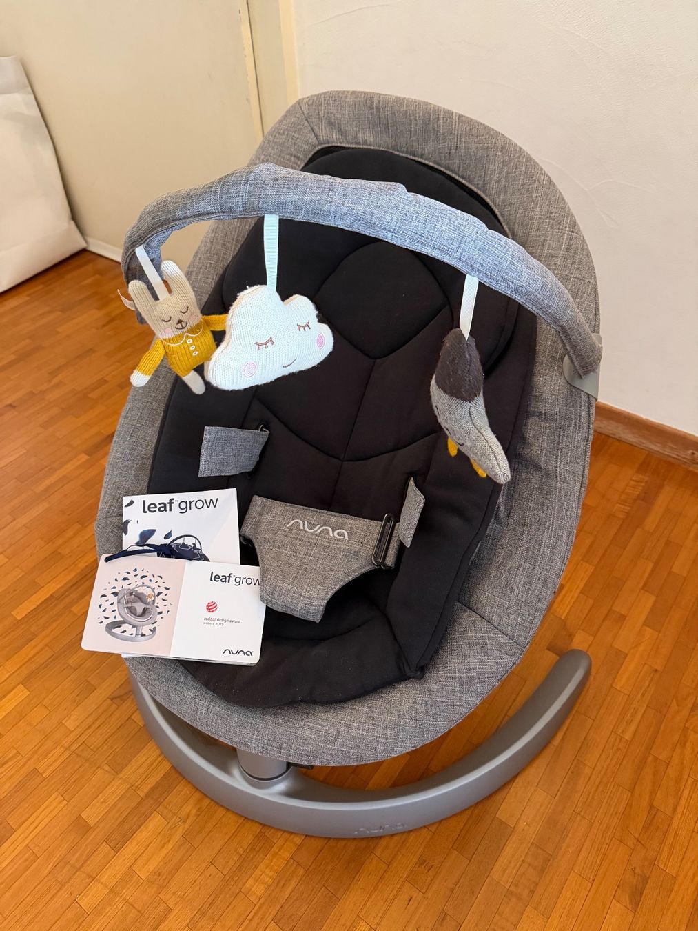 Nuna Sdraiette & Sdraiette a dondolo: Transat Nuna Leaf Grow, gris clair, comme neuf, bébé! – Usato da Genève venduto da jur_yz6p