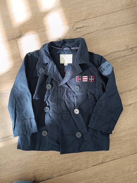 Giacche & Cappotti: Jacke Grösse 110/116 – Usato da Utzenstorf venduto da Jassy34xx