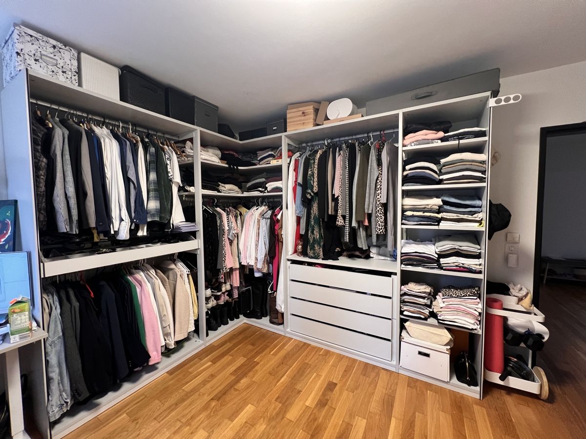 Armadi: Toller Pfister Kleiderschrank – Usato da Baar venduto da lavica05 5