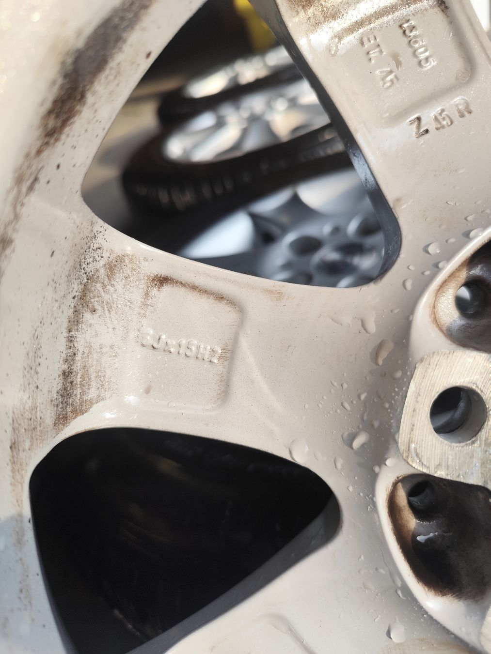 Volkswagen Pneumatici & Ruote complete: roues VW/skoda  – Usato da Fully venduto da rom_8rkp 3