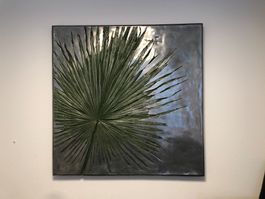 Wandbild mit Palmblatt