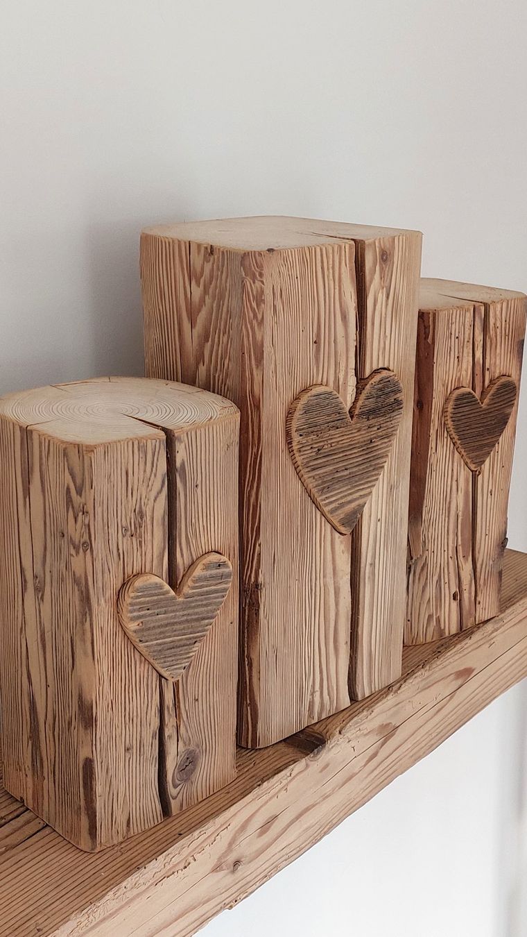 Tutte le decorazioni: Rustikale Altholzsäule mit Herz – Nuovo e nell'imballaggio originale da Egnach venduto da Oldwoodstyle