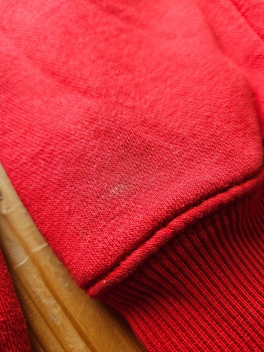 Adidas Maglioni & Felpe: Hoodie adidas Grösse S rot – Usato da Hägglingen venduto da United-Village-Trade 7