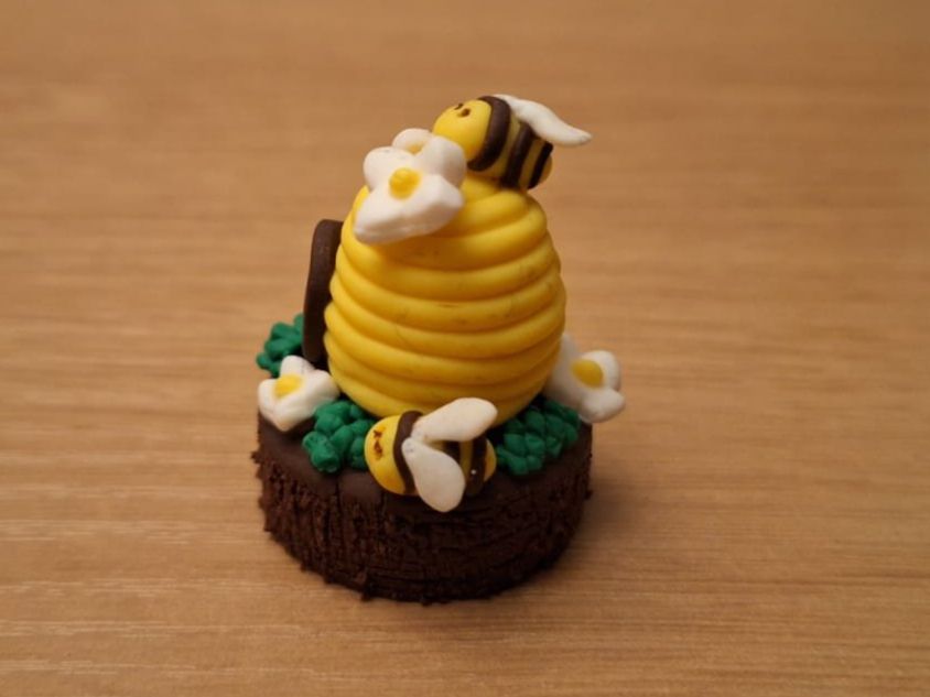 Case e mobili per bambole: Handmade Honig Torte Set, Bienenstich Törtchen – Nuovo (secondo la descrizione) da Zürich venduto da HandmadeTinyFood 8