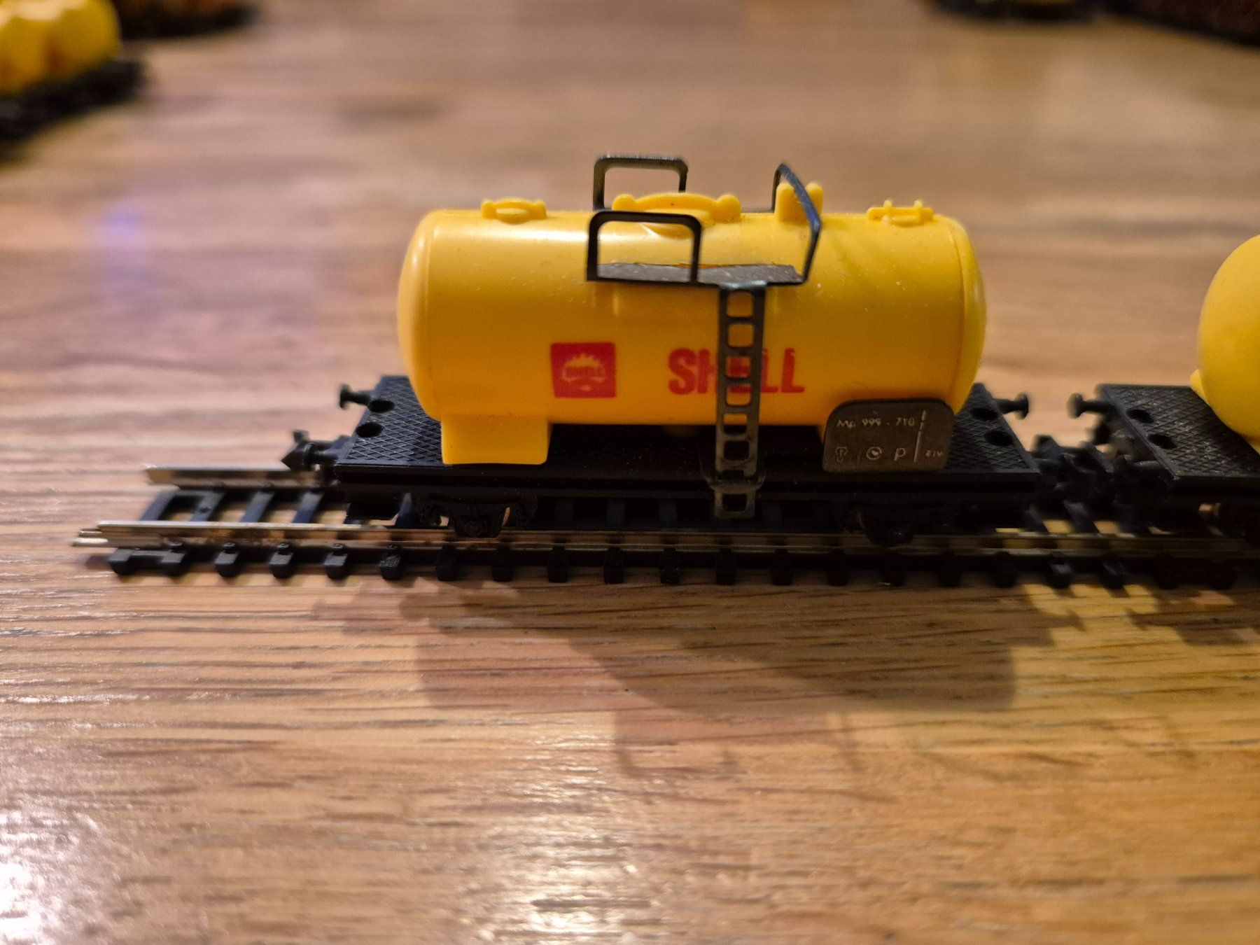 Lima Modellini di ferrovie: Spur N 3 Tankwagen SHELL Lima – Usato da Glattfelden venduto da ehschenker 3