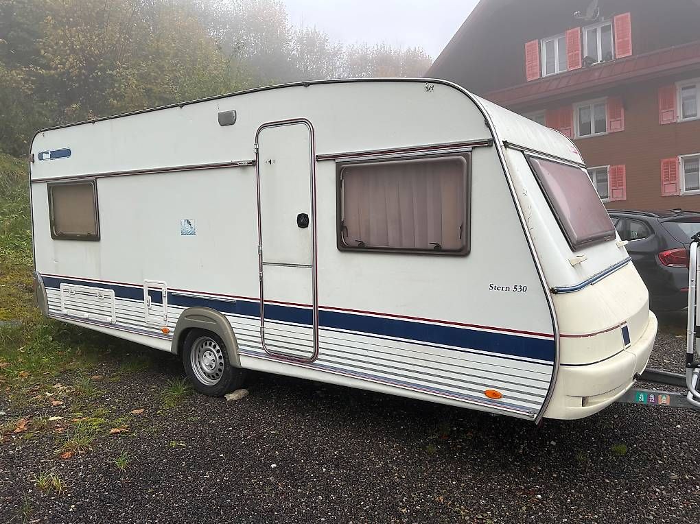 Veicoli da campeggio: Wohnwagen zu verkaufen  – Usato da Menznau venduto da wiro63