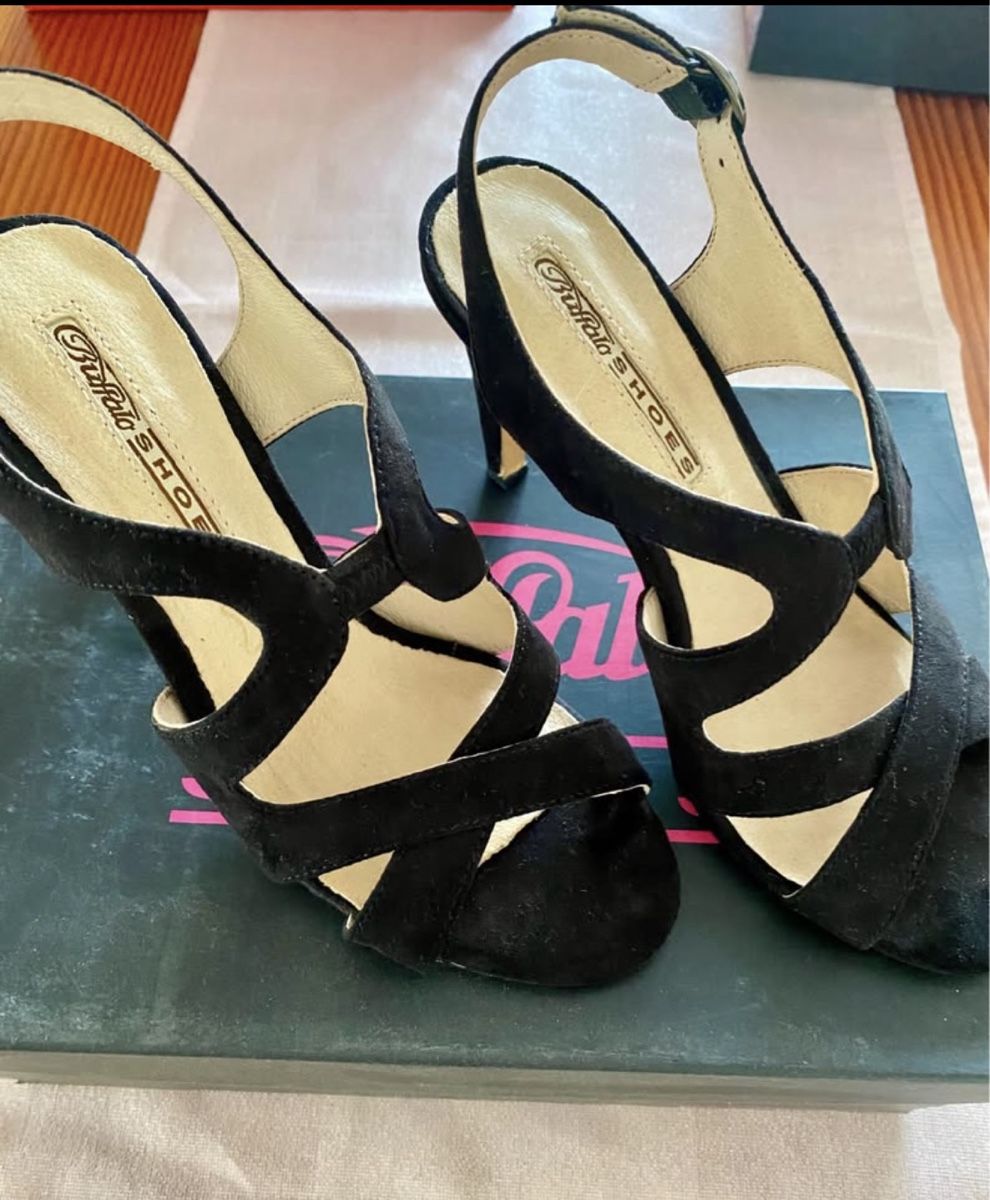 Buffalo Damenschuhe: Buffalo Sandale schwarz – Neu (gemäss Beschreibung) aus St. Margrethen SG von lar_8z5g