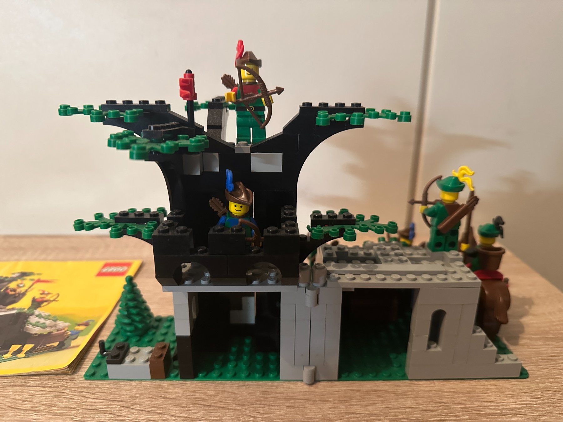 Lego Kit di costruzioni: LEGO Ritter 6066 Camouflaged Outpost – Usato da Basel venduto da Don-Angel 3