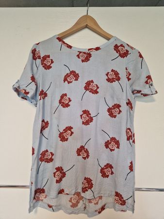 S. Oliver Bluse mit Blumen Gr. 36, Leicht und Sommerlich 
