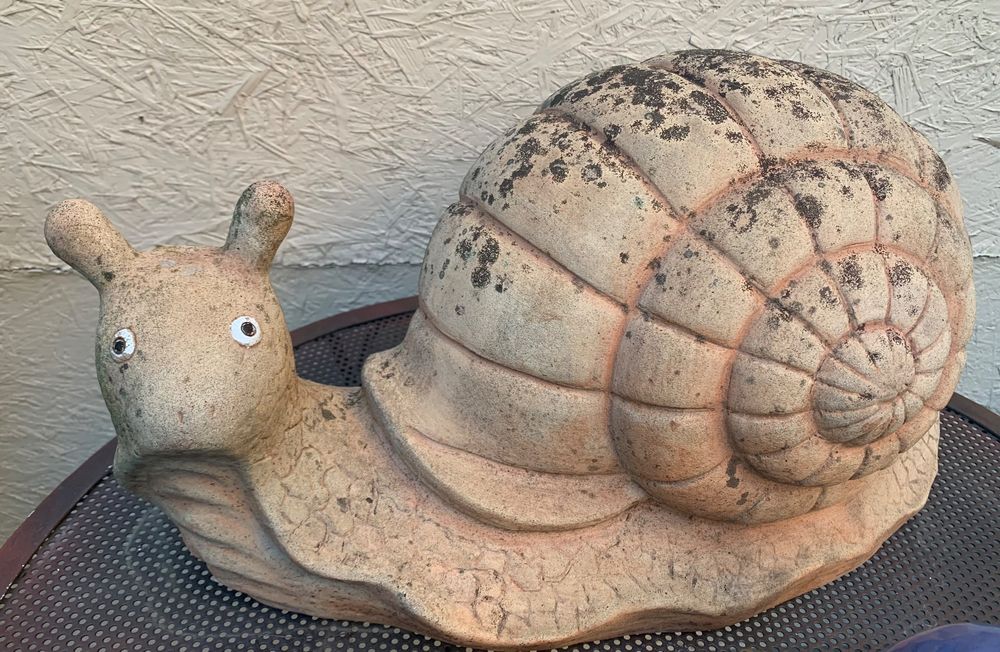 3 grosse SchneckenGartenfiguren Terrakotta mit blau Kaufen auf Ricardo