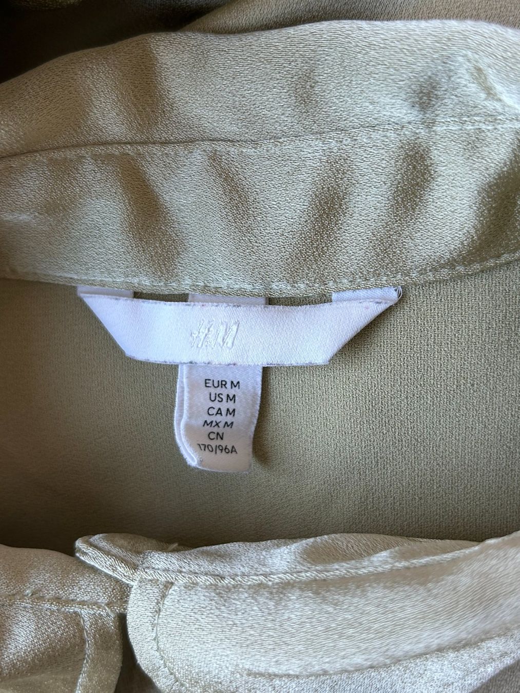 H&M Chemisiers: H&M Blouse – D'occasion à St. Gallen par look-twice 4