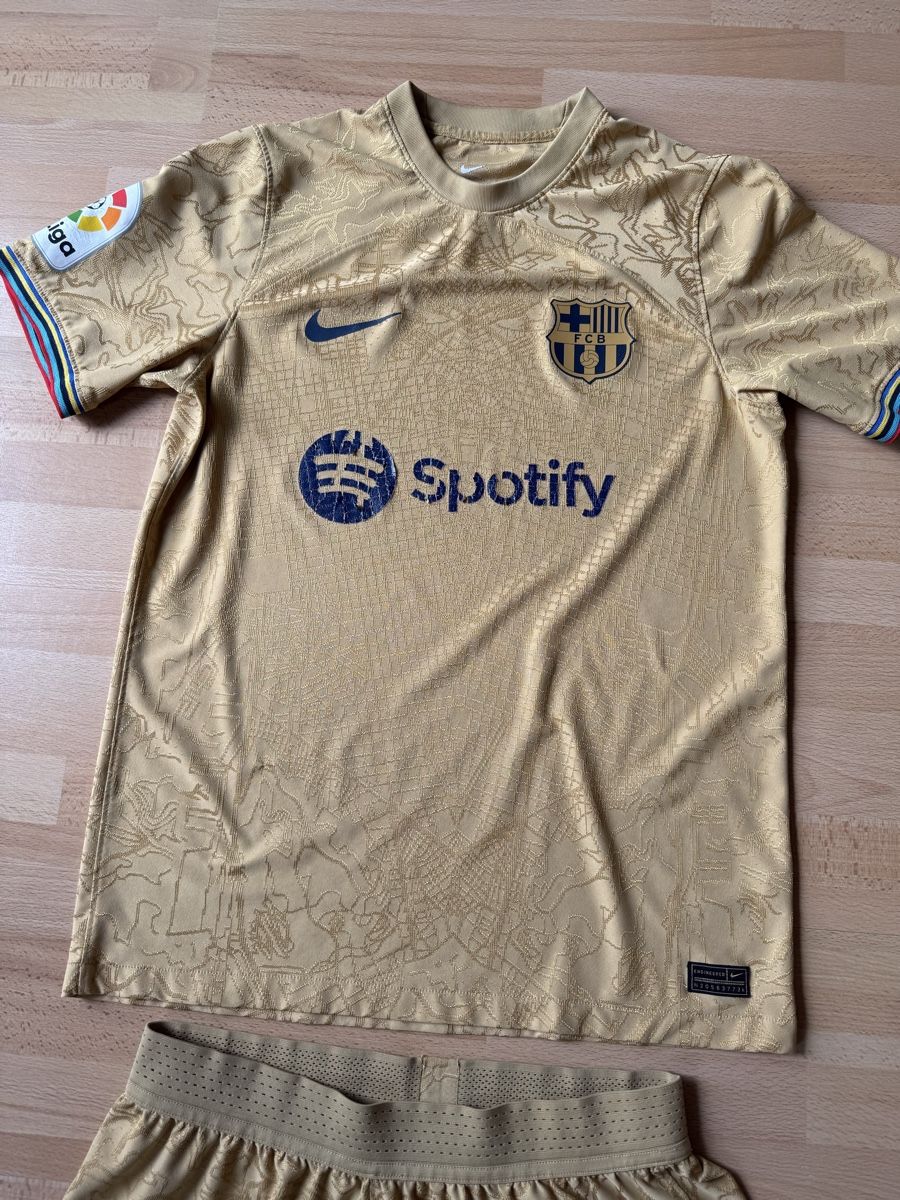 Maillots de corps & Pantalons: Barcelona Trikot Set – D'occasion à Riehen par dku_s9gx 2