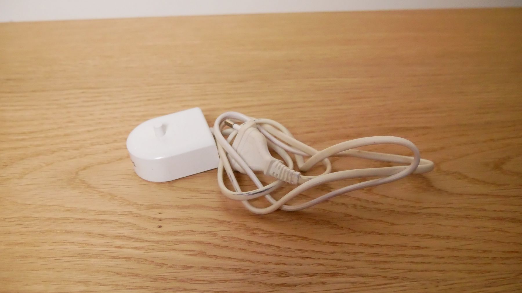 Caricabatterie: Philips Sonicare Ladekabel Zahnbürste Ladestation – Nuovo (secondo la descrizione) da Zürich venduto da julia_vina