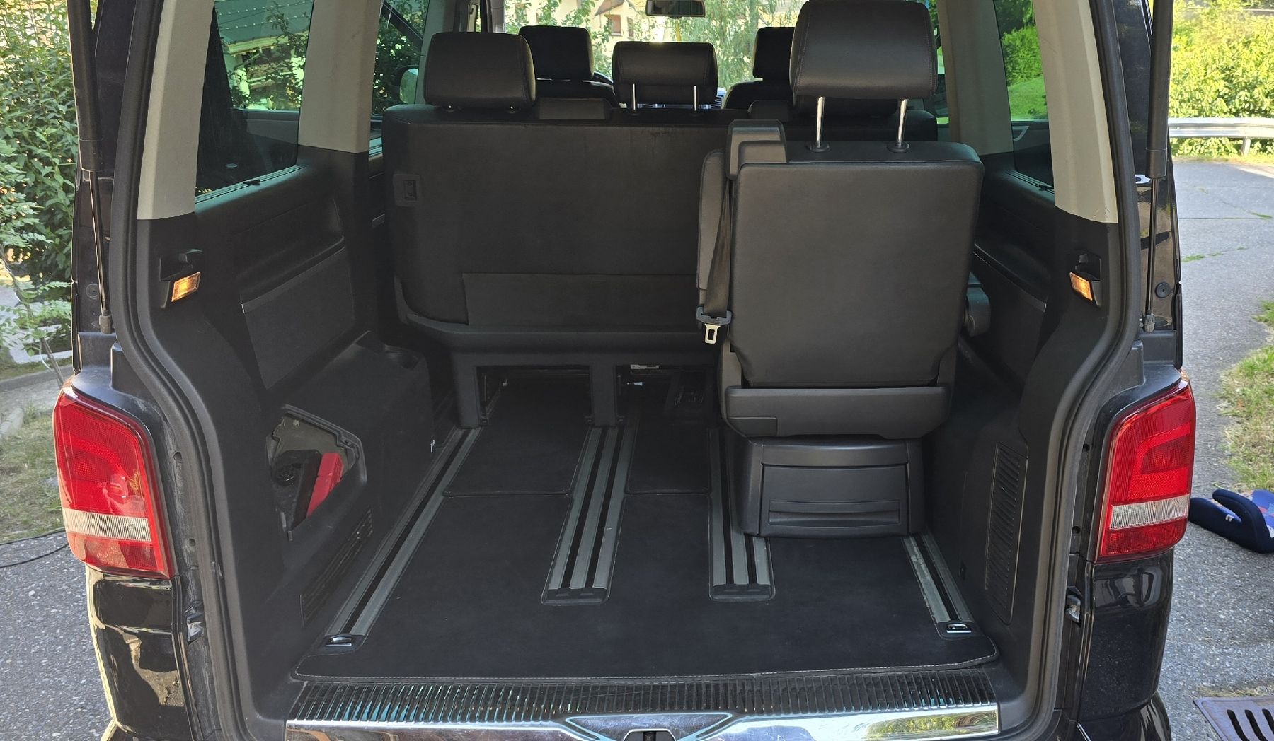 VW Automobili: VW Bus T5 – Usato da Pragg-Jenaz venduto da sony1985 6