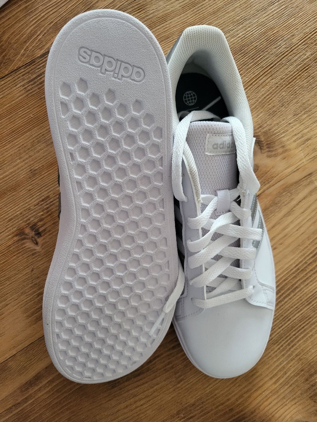 Adidas Scarpe da uomo: Adidas Sneakers Gr. 40 – Nuovo (secondo la descrizione) da Embrach venduto da Tanameras 2
