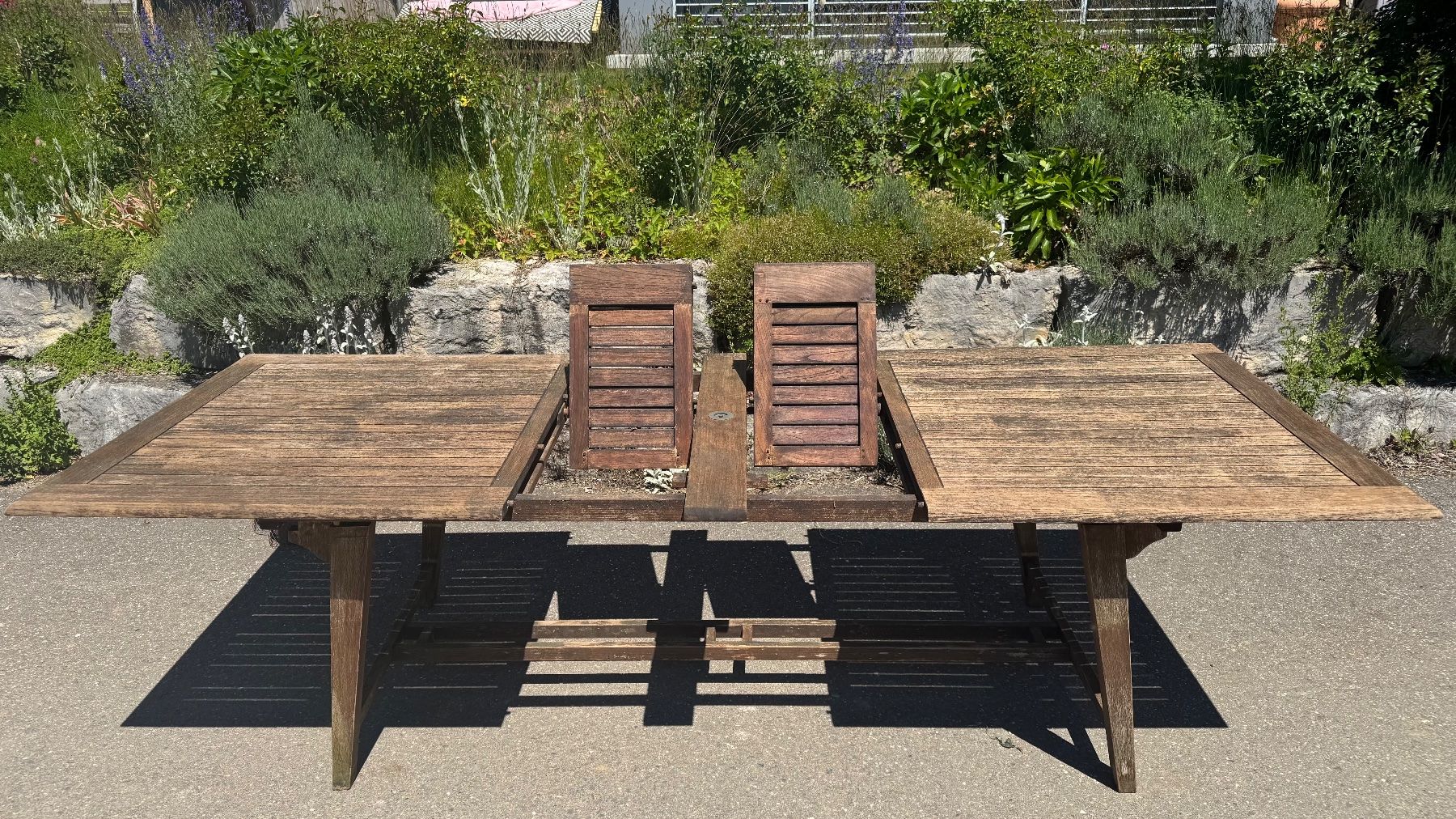 Pfister Sedie: 1 Gartentisch Holz – Usato da Dittingen venduto da Paprika8 2