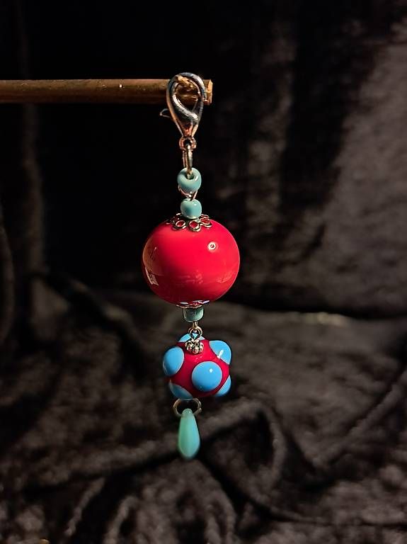 Pendentifs: Rot Blauer Anhänger – D'occasion à Sennhof par Susanne2010 1