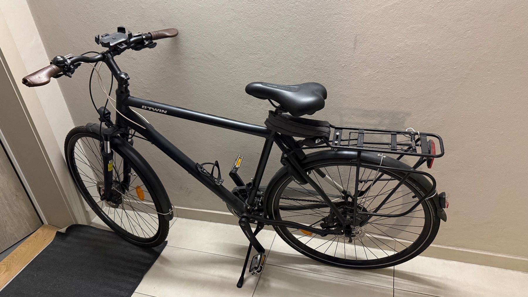 Decathlon Biciclette: Vélo avec accessoires – Usato da Genève venduto da dev_7mx7 1