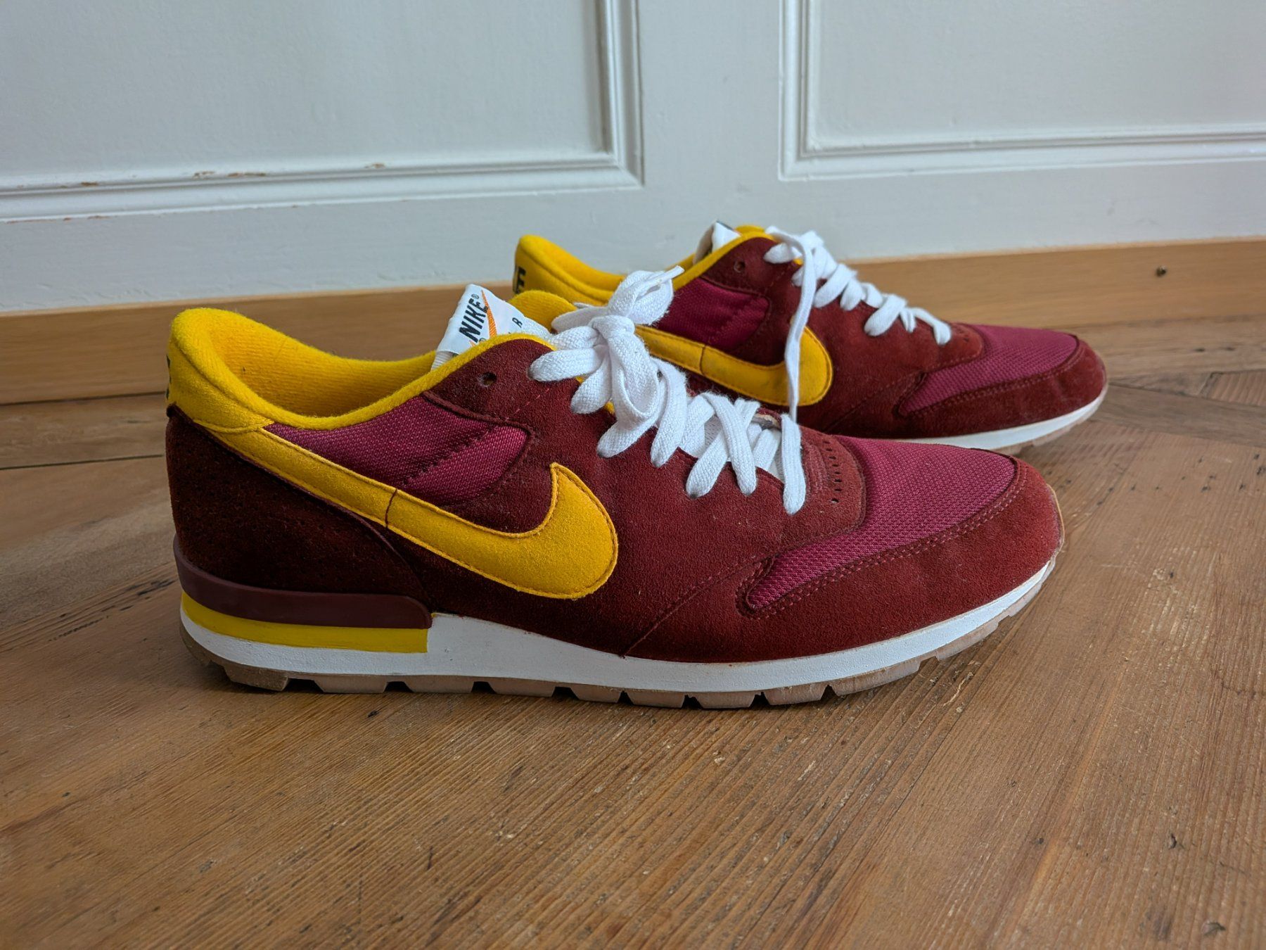 Nike Scarpe da uomo: Nike Air Epic 2005 Vintage OG – Nuovo (secondo la descrizione) da Bern venduto da qu11