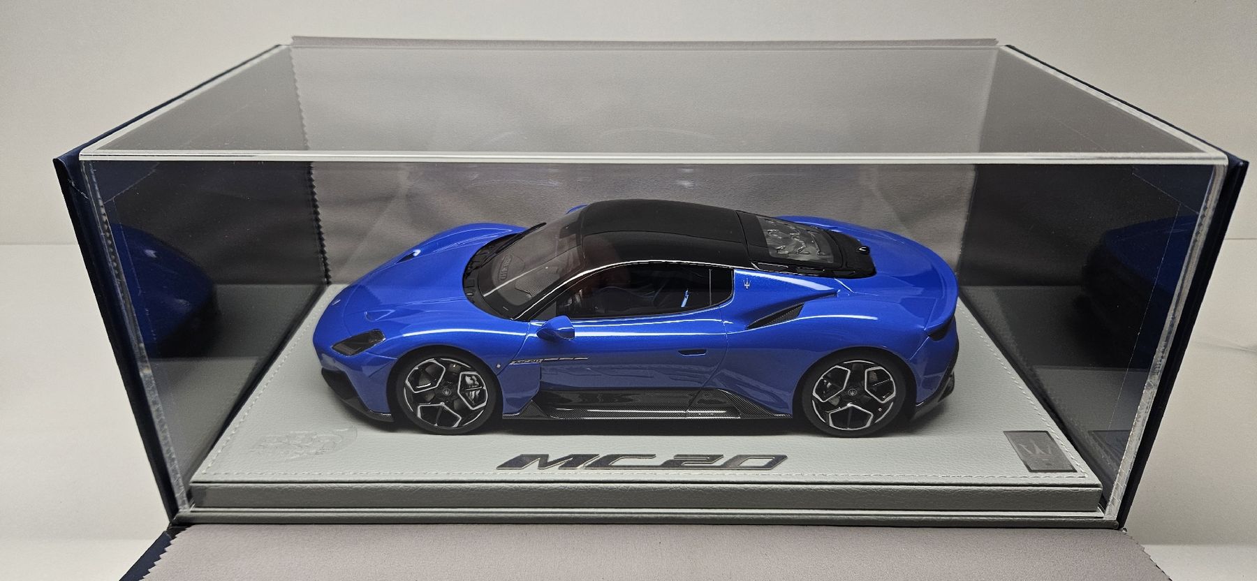 BBR Models Modellautos: 1:18 Maserati MC20 Coupe - BBR - Neu – Neu und originalverpackt aus Goldach von P.X.A. 1