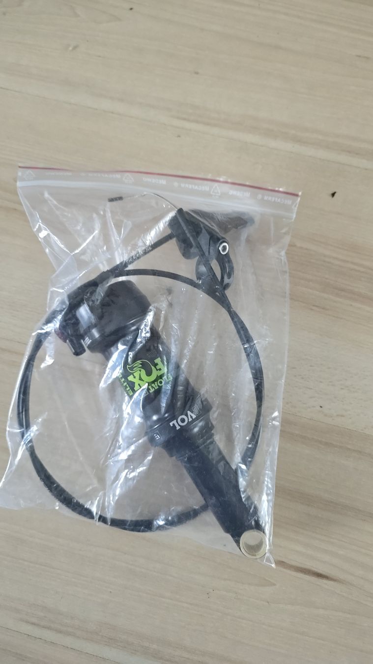 Wheeler Biciclette: Wheeler E-MTB Fullsuspension,  Modell i-RISER LTD – Usato da Genève venduto da dim_ctc5 7