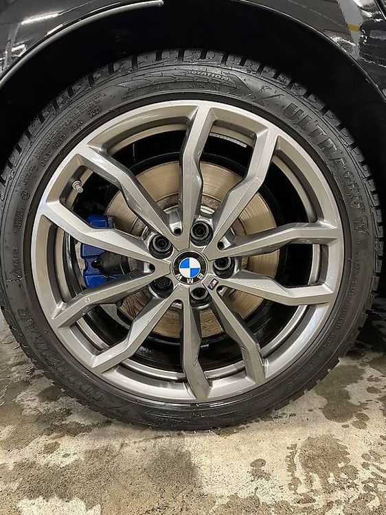 BMW135i - aus 1. Hand - Voll ausgestattet - 8-fach bereift 3