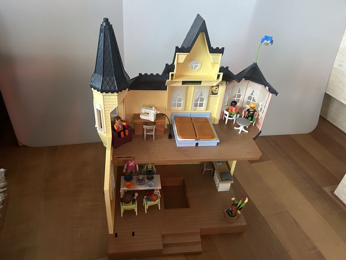 Playmobil Giocattoli: Playmobil Schloss mit Zubehör – Usato da Wagen venduto da Ramona01 1