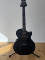 Schwarze Cort Akustikgitarre mit Tonabnehmer - Super Sound!