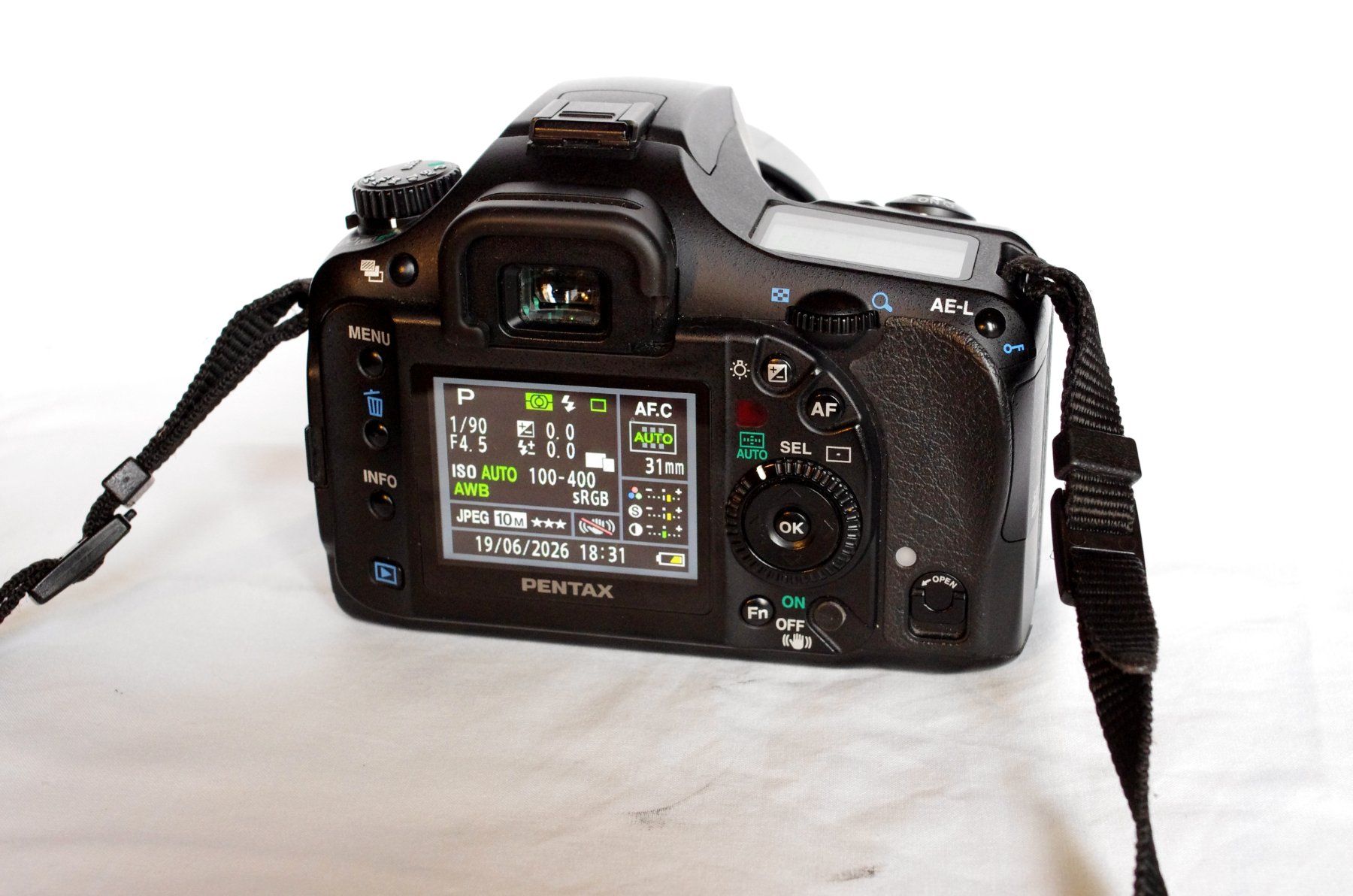Pentax Appareil photo: Set digitale SLR Pentax K10D – D'occasion à Sevelen par Wettlersevelen 1