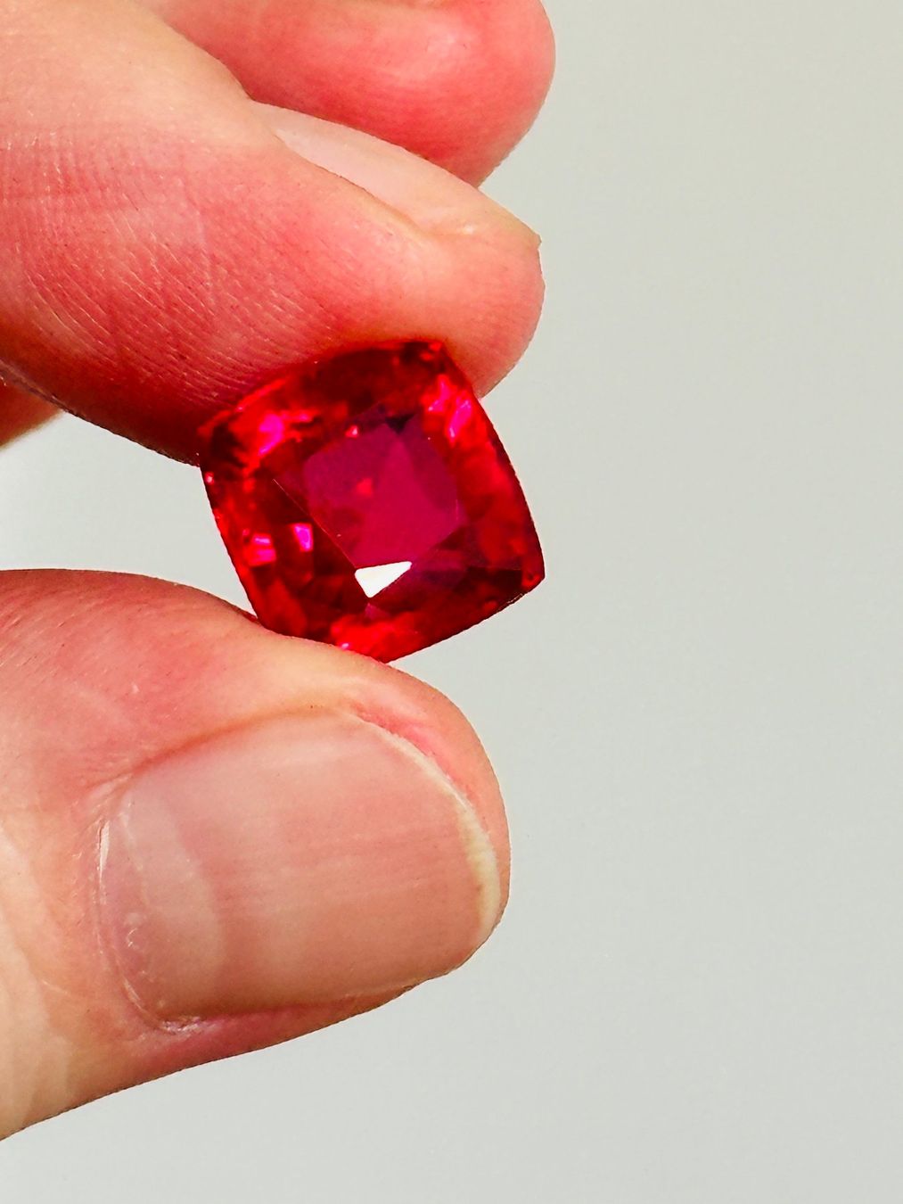 Pietre preziose: 7.70 Ct  Certified – Nuovo e nell'imballaggio originale da Genève venduto da AWWA 8