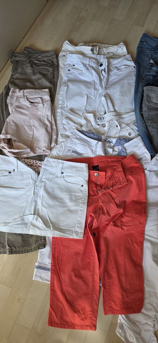Kleiderpakete: Grosses Hosenpaket – Gebraucht aus Wattwil von Vip-Edelstahl 1