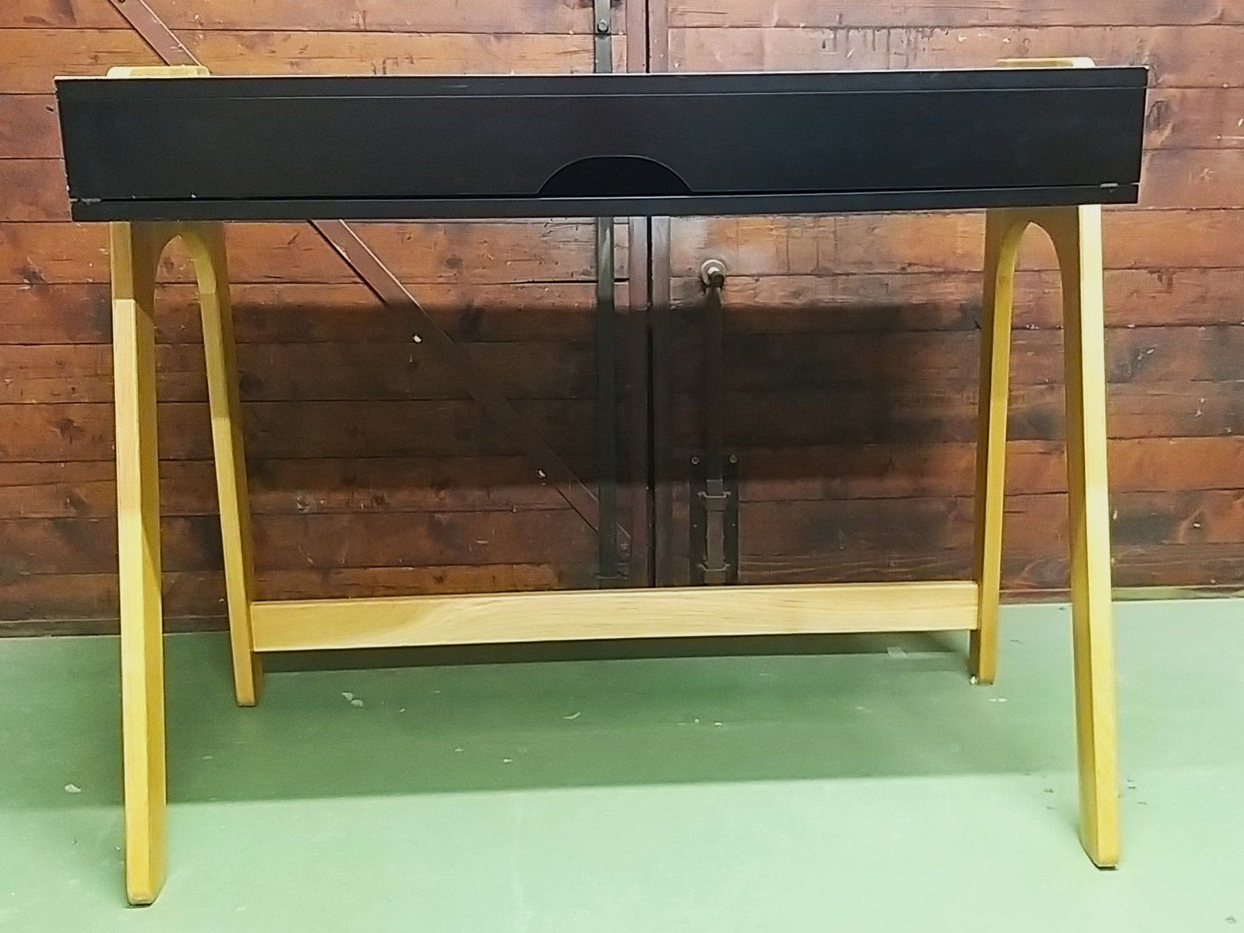 Scrivanie: Schreibtisch / Pult aus Holz – Usato da Luterbach venduto da Joachim76