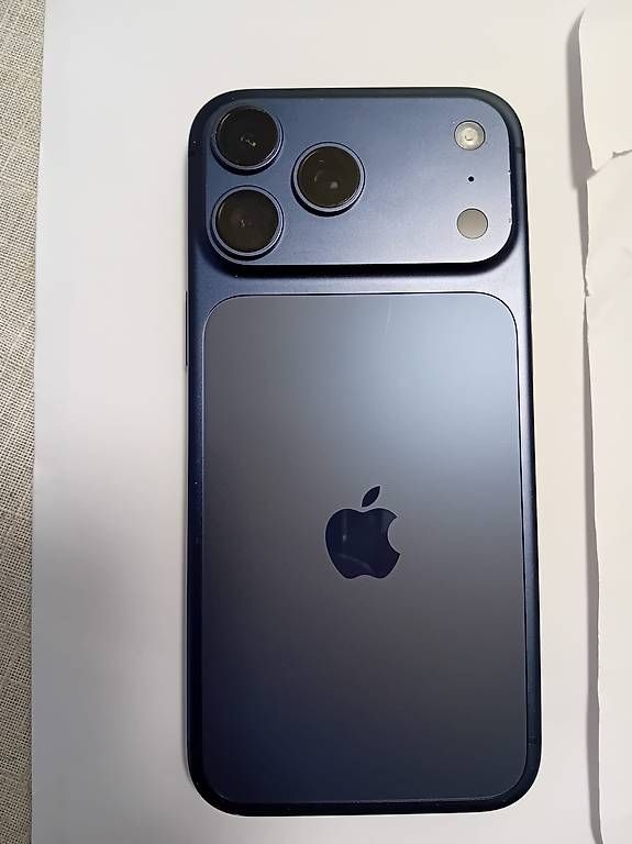 Apple Telefoni cellulari / Smartphones: URGENT IPHONE 17 PRO MAX – Usato da Lausanne venduto da edm_92wm 1