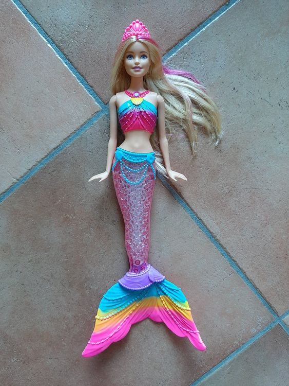 Barbie sirena arcobaleno online
