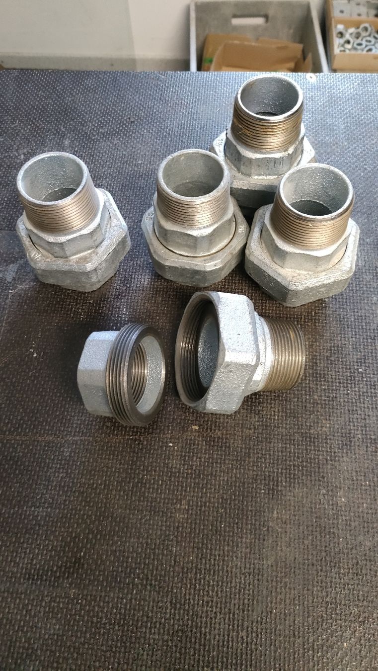 Rubinetteria: Wasserleitung Holländer 1 1/2" – Usato da Flawil venduto da rbdrei