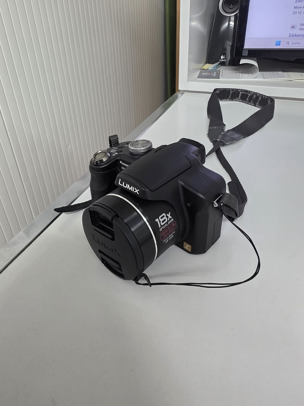 Panasonic Fotocamera: Panasonic DMC-FZ18 – Nuovo (secondo la descrizione) da spiez venduto da kernen82