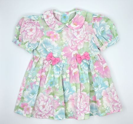 Mädchenkleid mit Blumenmuster Grösse 80
