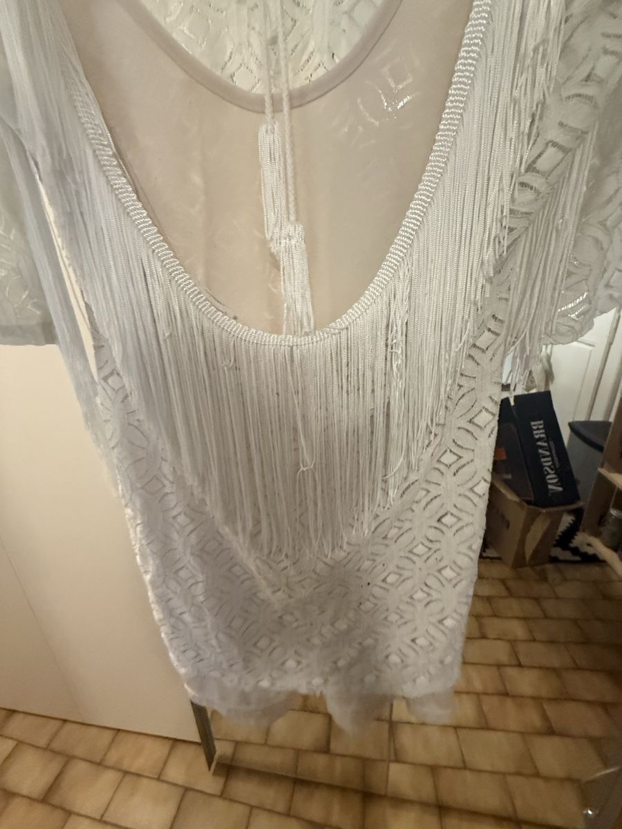 Vestiti: Robe blanche dentelle franges taille S bon état – Usato da Vevey venduto da lol_kfp8 1