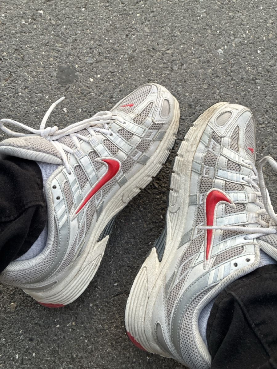 Nike Scarpe da uomo: Nike Sneaker P-6000 silber rot gebraucht getragen – Usato da Henggart venduto da escorpio0511