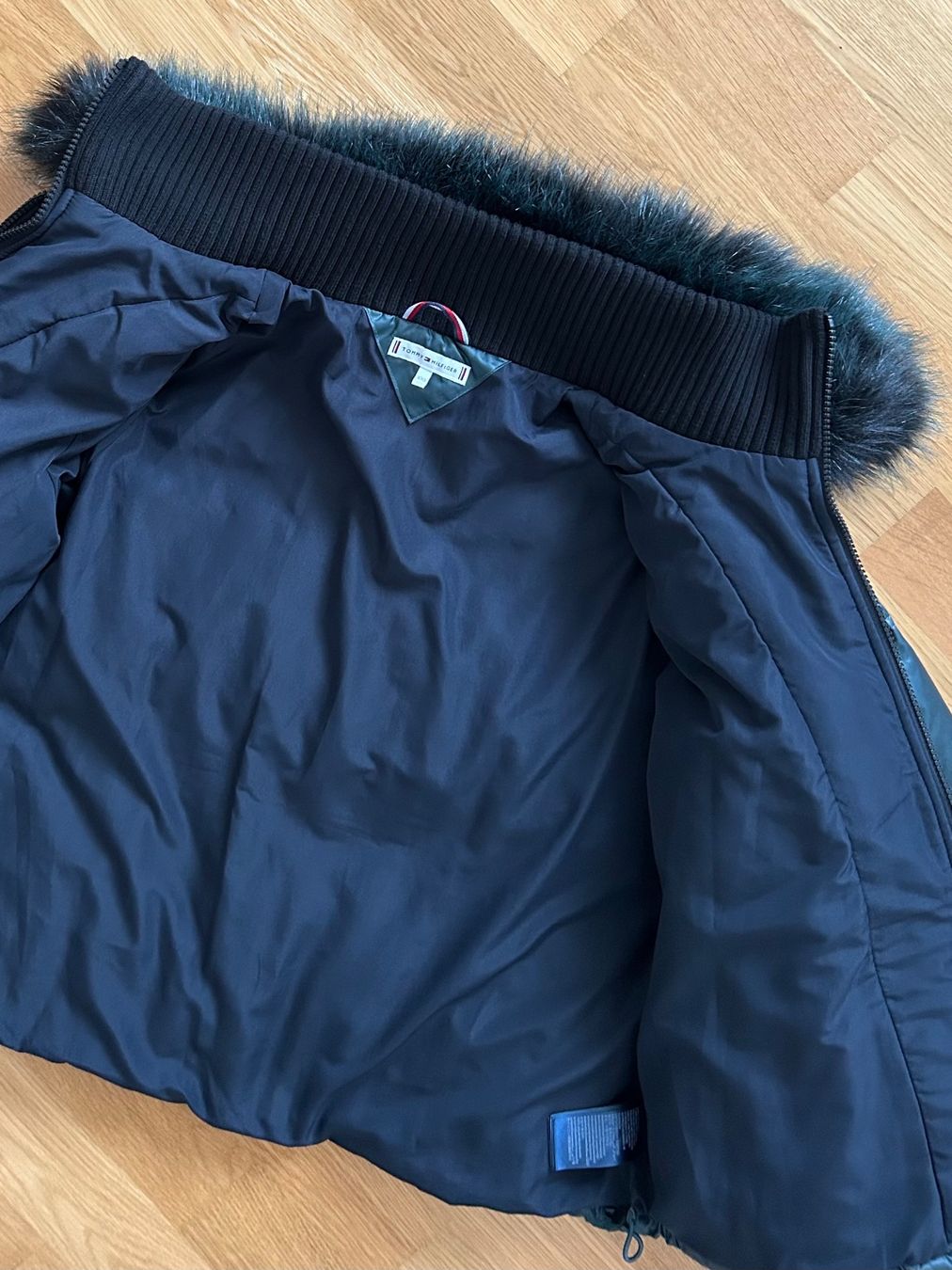 Tommy Hilfiger Giacche: Tommy Hilfiger winter jacket – Usato da Zürich venduto da _nathalie_ 2