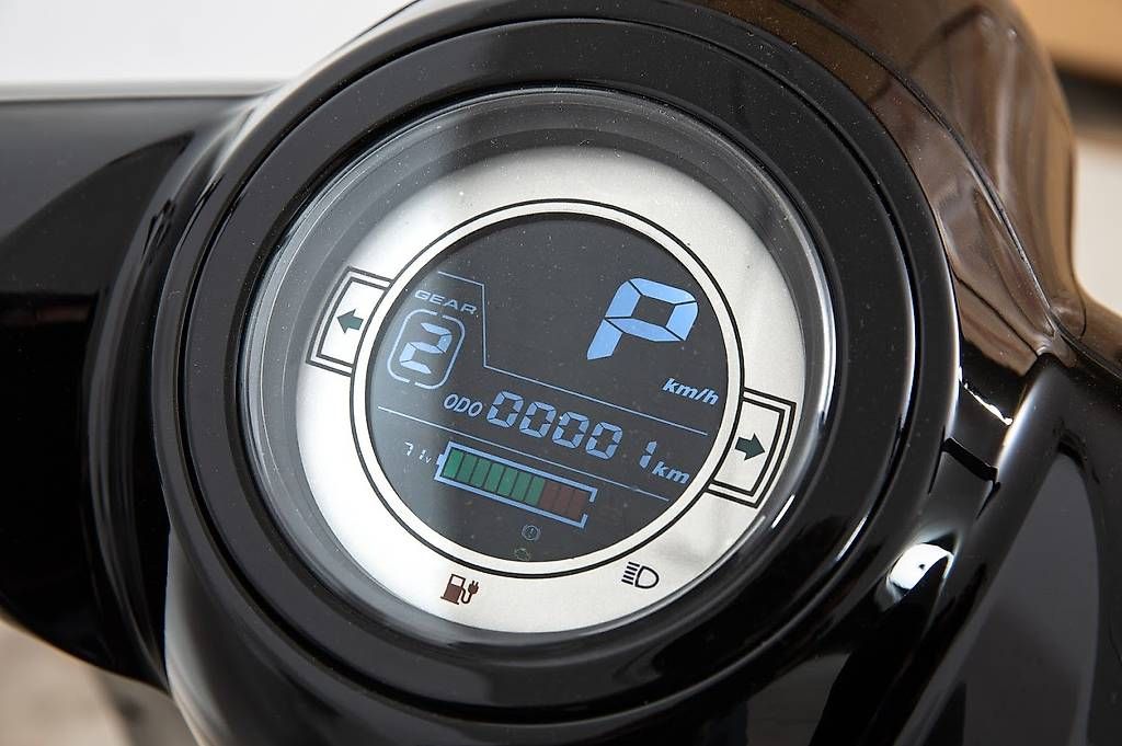 Scooter: Elektro E- Roller ET3000 EFO schwarz – Usato da Gais venduto da MAX-Anhaenger 7