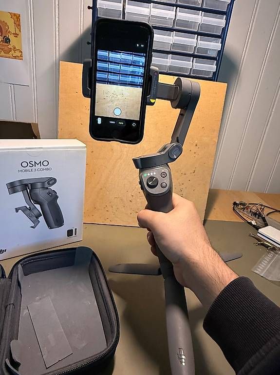 Stative & Köpfe: DJI Osmo Mobile 3 Combo Gimbal inkl. Tasche & Stativ – Gebraucht aus Frauenfeld von Joshino 2
