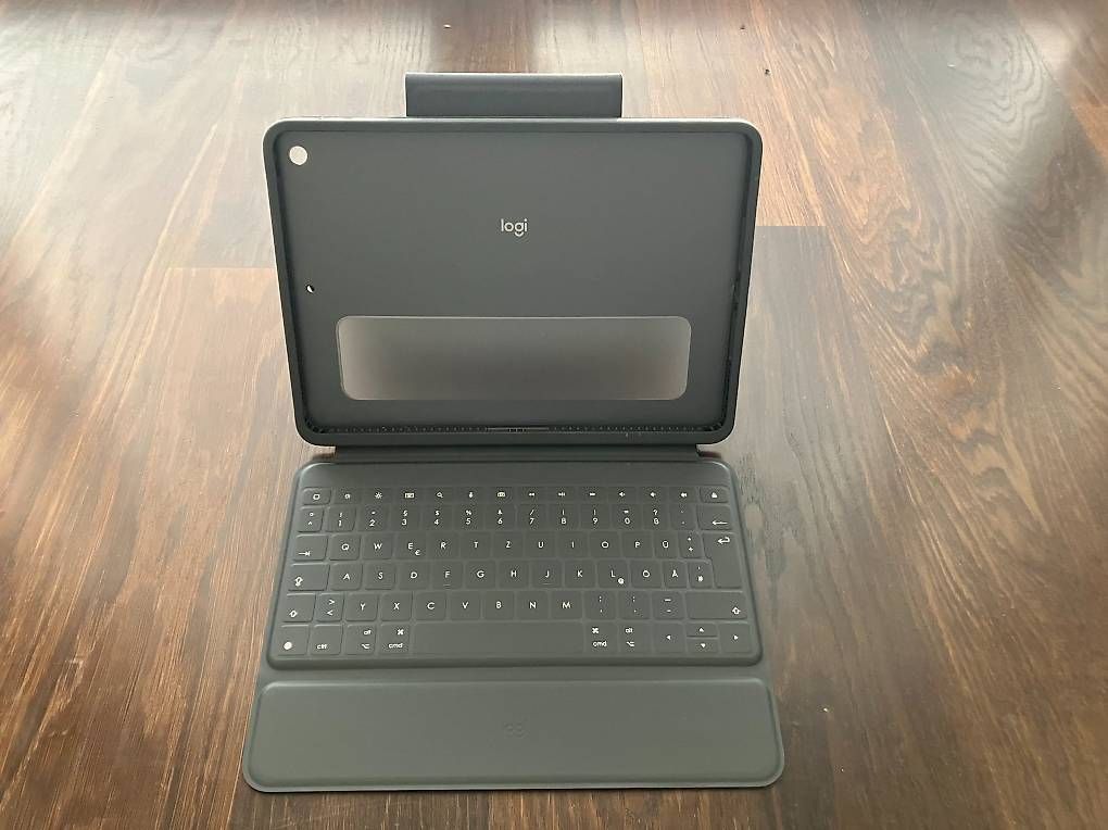 Tastiere: Couverture/clavier Logitech pour iPad 7 et 8-ème génération – Usato da Montreux venduto da Gilles.Charlet