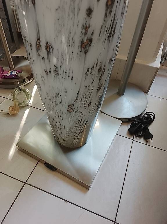 Lampen: Elegante Bodenlampe – Gebraucht aus Neuhausen am Rheinfall von galleria13 2