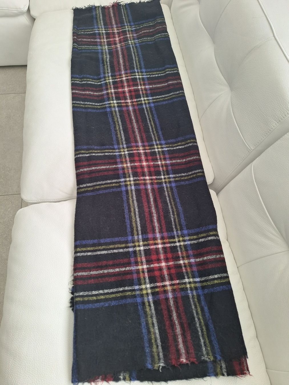 Foulard & Sciarpe: SCHÖNER SCHAL - WINTER – Usato da Steinhausen venduto da togoraul123 2