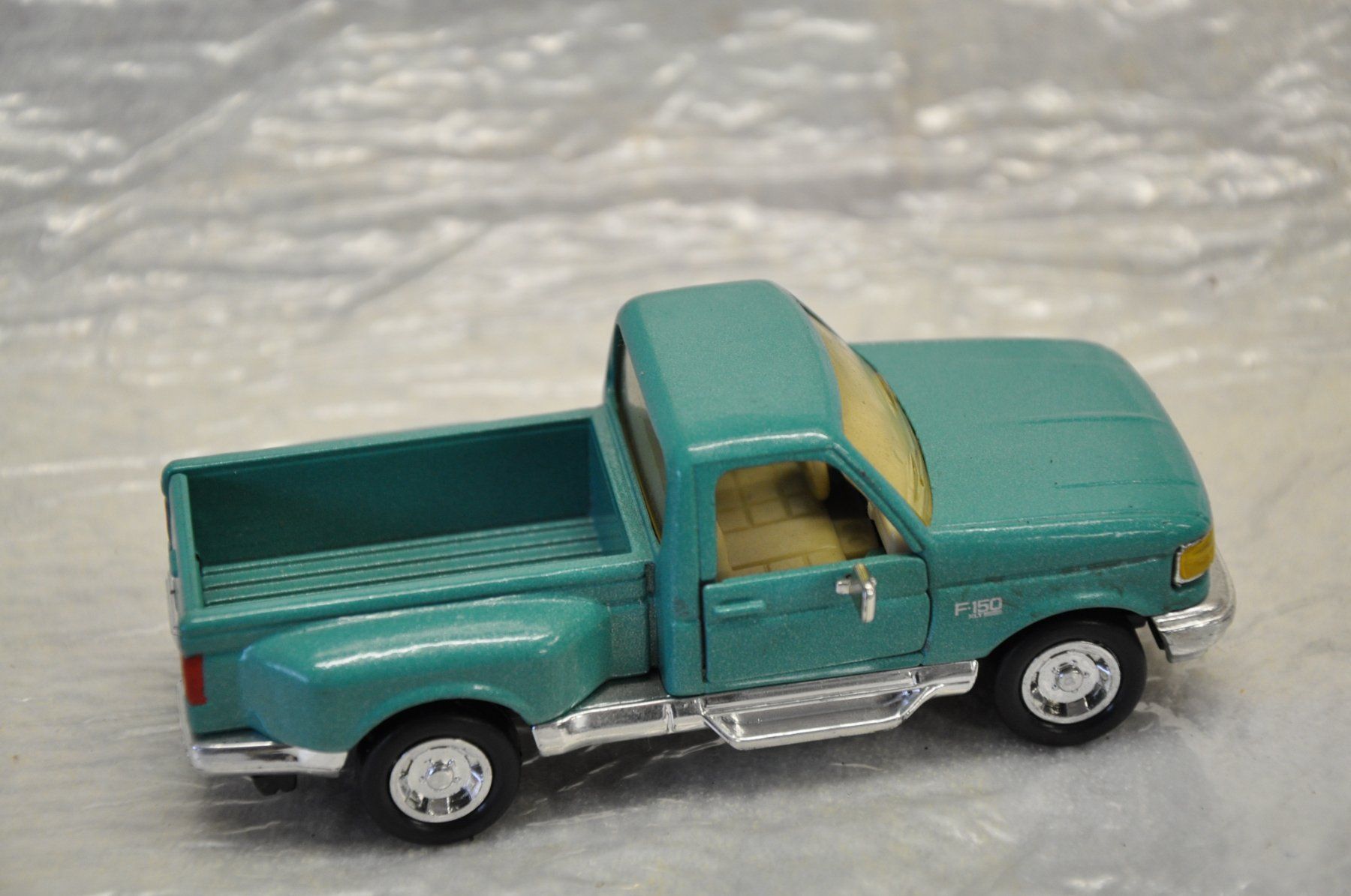 Ford Modellini d'auto: Ford F150 – Nuovo e nell'imballaggio originale da Ebnat-Kappel venduto da Aallerlei 2