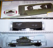 AHM H0 US Army 2 Wagen, 1x mit 2 Geschützen, 1x mit Panzer