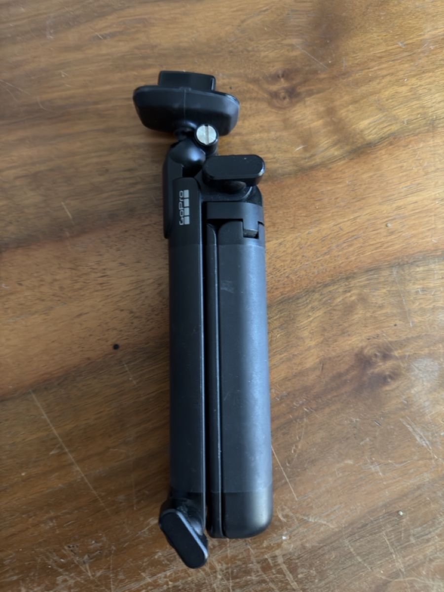 Gopro Treppiedi & Teste: GoPro Shorty Stativ und Handgriff – Usato da Solothurn venduto da Mc_Clane