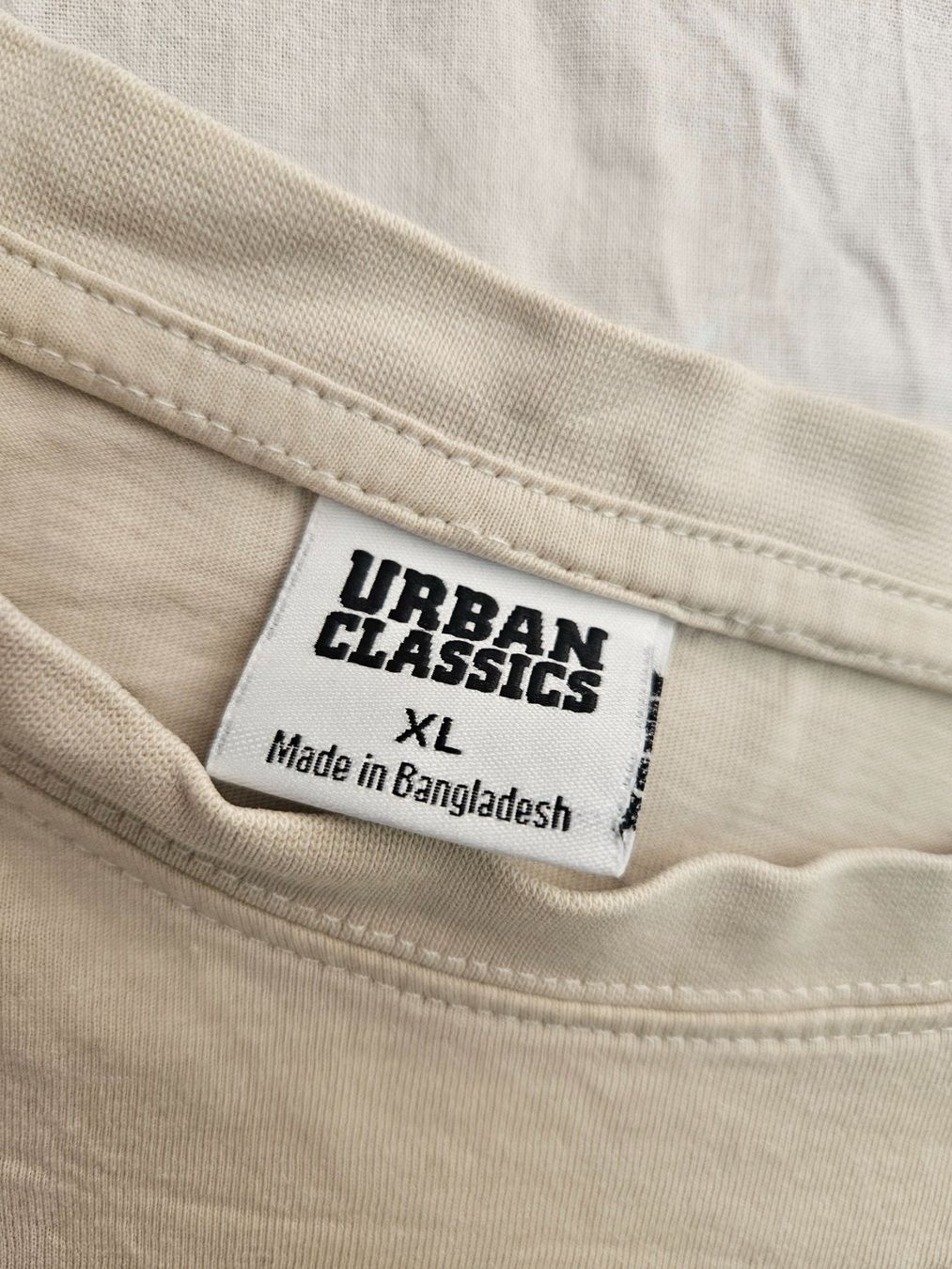 T-Shirts: T-Shirt URBAN CLASSICS Grösse XL – Gebraucht aus Hägglingen von pri_zdz5 1