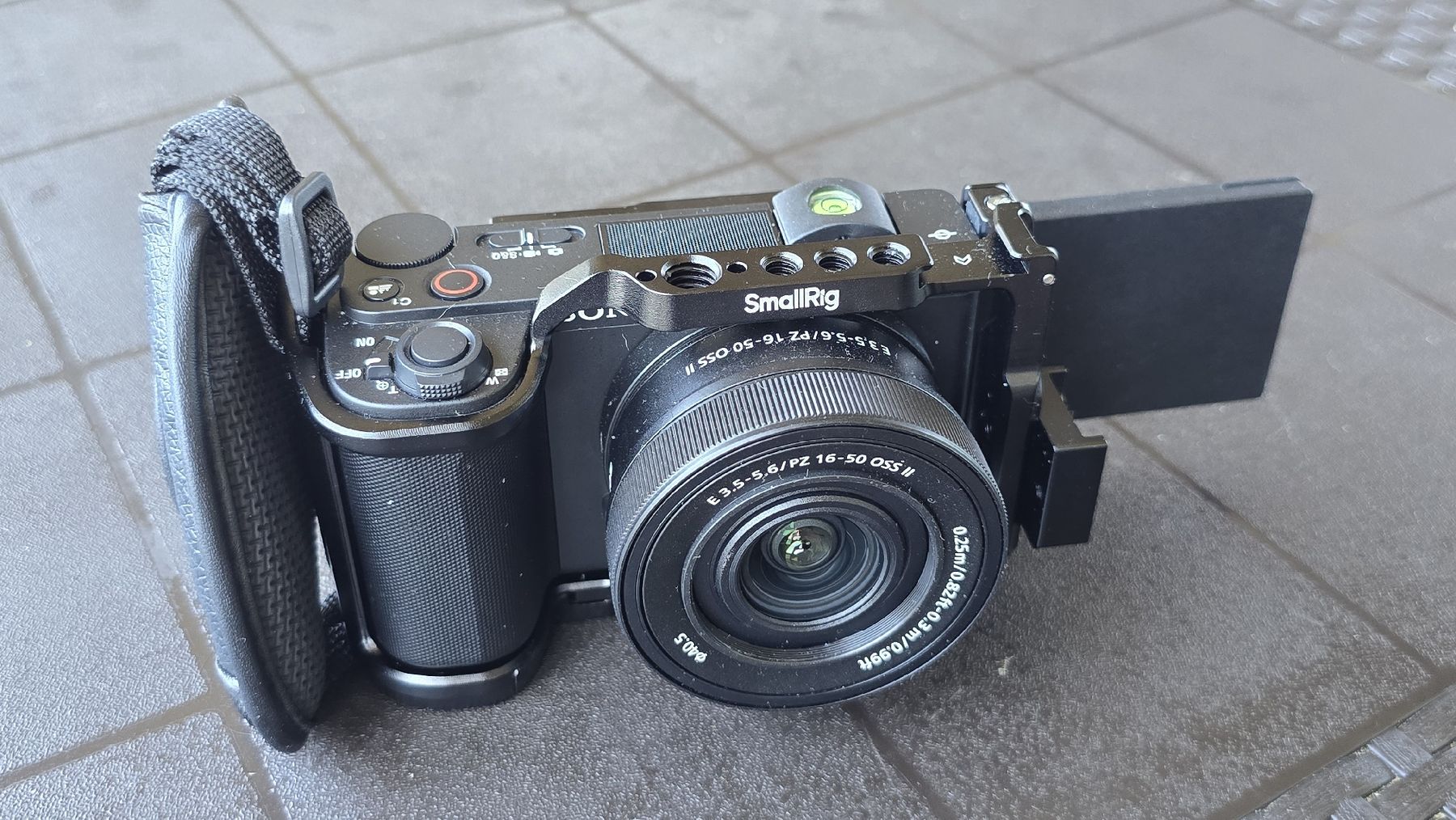 Sony Kamera: Kit Sony ZV-E10II complet avec accessoires, NEUF – Neu (gemäss Beschreibung) aus Le Locle von jen_zyx7